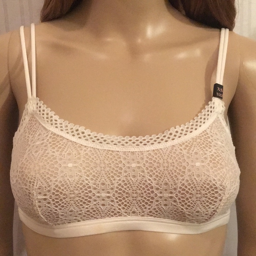 New Victoria's Secret Strappy Crochet Bralette - Picture 2 of 8
